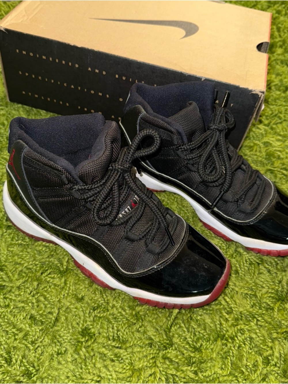 Jordan 11 Retro
Playoffs Bred (2019) 5.5Y
